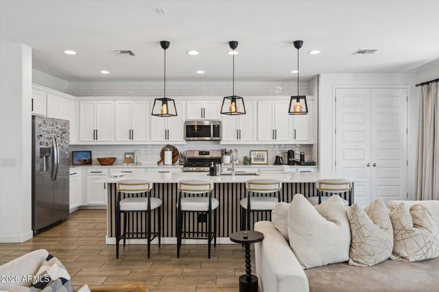 9443 W SELLS Drive, Phoenix, AZ 85037