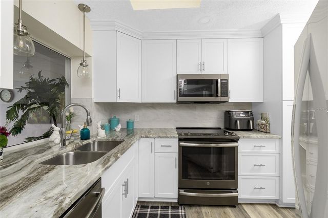 330 WEBER TERRACE, Port Charlotte, FL 33952