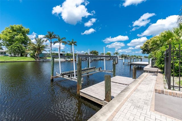 330 WEBER TERRACE, Port Charlotte, FL 33952