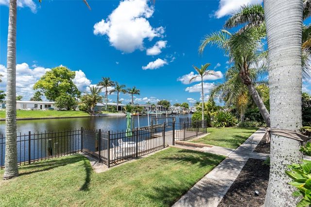 330 WEBER TERRACE, Port Charlotte, FL 33952