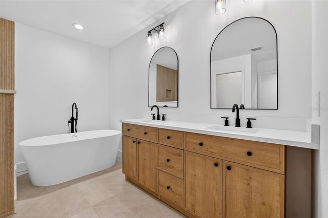 9314 FAIRWAY LAKES COURT, Tampa, FL 33647