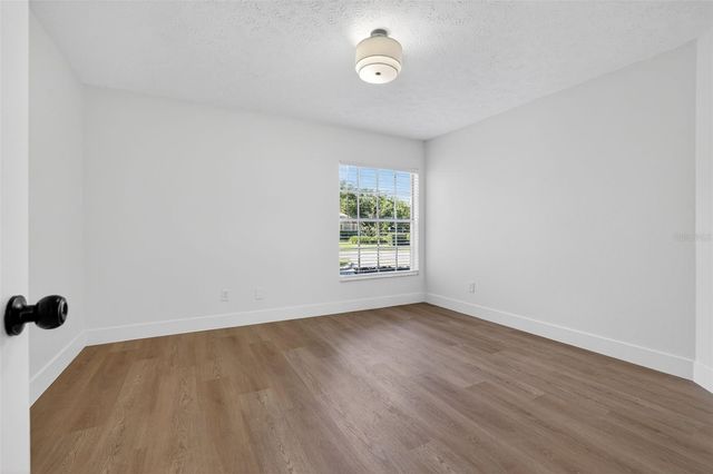 9314 FAIRWAY LAKES COURT, Tampa, FL 33647