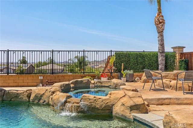 32304 Daisy, Winchester, CA 92596