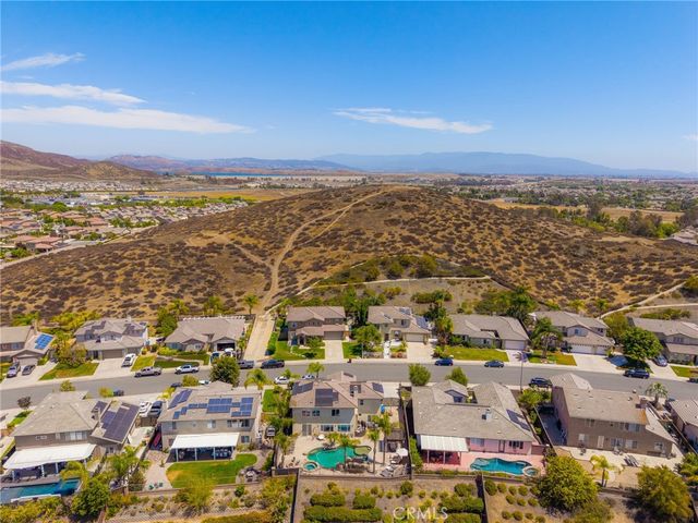 32304 Daisy, Winchester, CA 92596