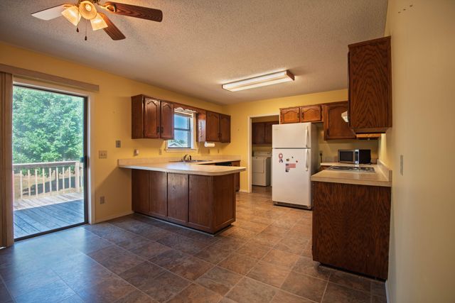 301 S Walnut Street, Walnut Grove, MO 65770