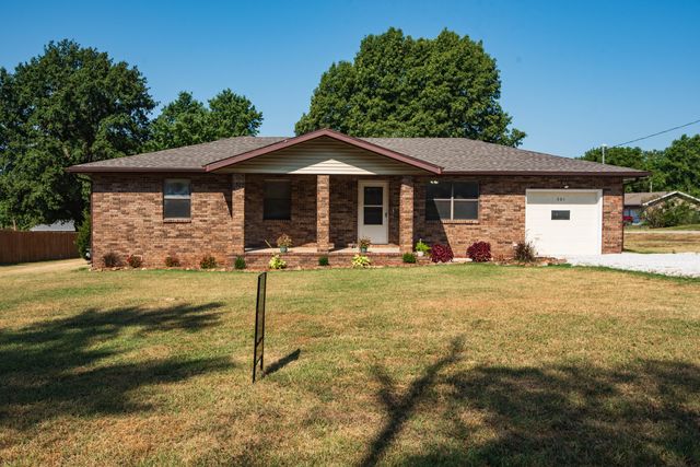 301 S Walnut Street, Walnut Grove, MO 65770