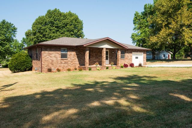301 S Walnut Street, Walnut Grove, MO 65770