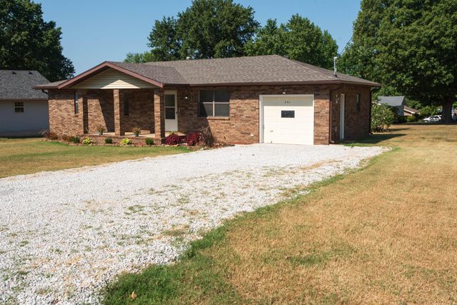 301 S Walnut Street, Walnut Grove, MO 65770
