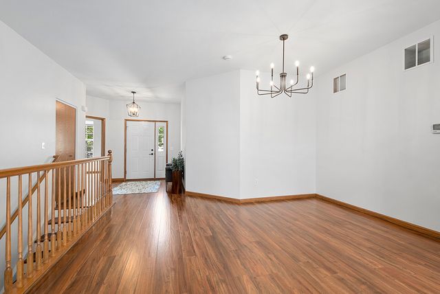 715 S Wellston Lane, Romeoville, IL 60446