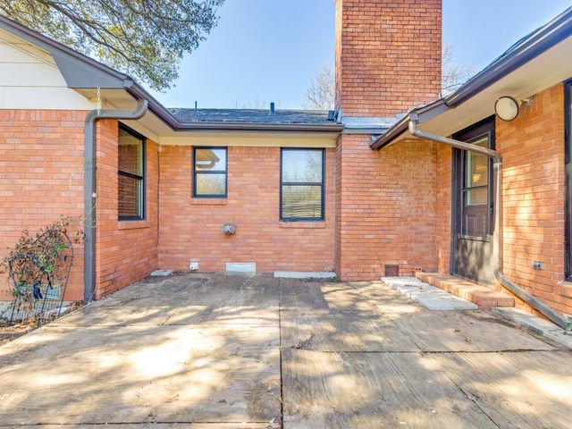 1412 W California Street, Gainesville, TX 76240