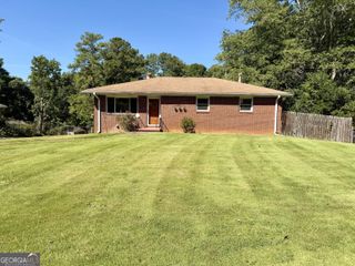 3226 Woodview Drive SE, Smyrna, GA 30082