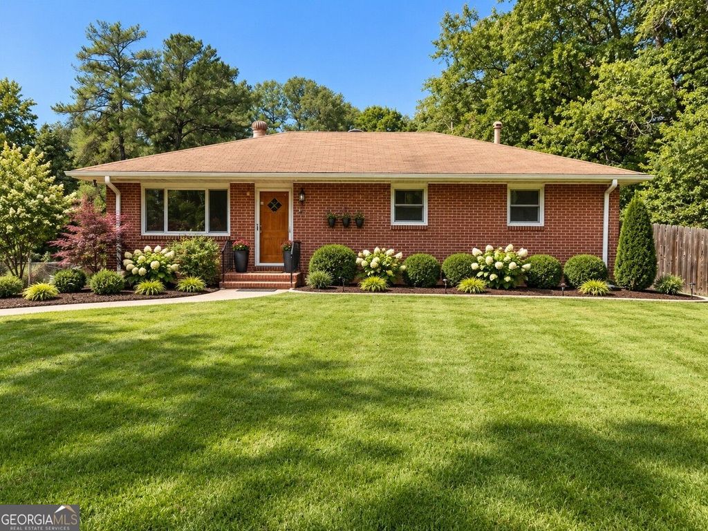 3226 Woodview Drive SE, Smyrna, GA 30082 — photo 2