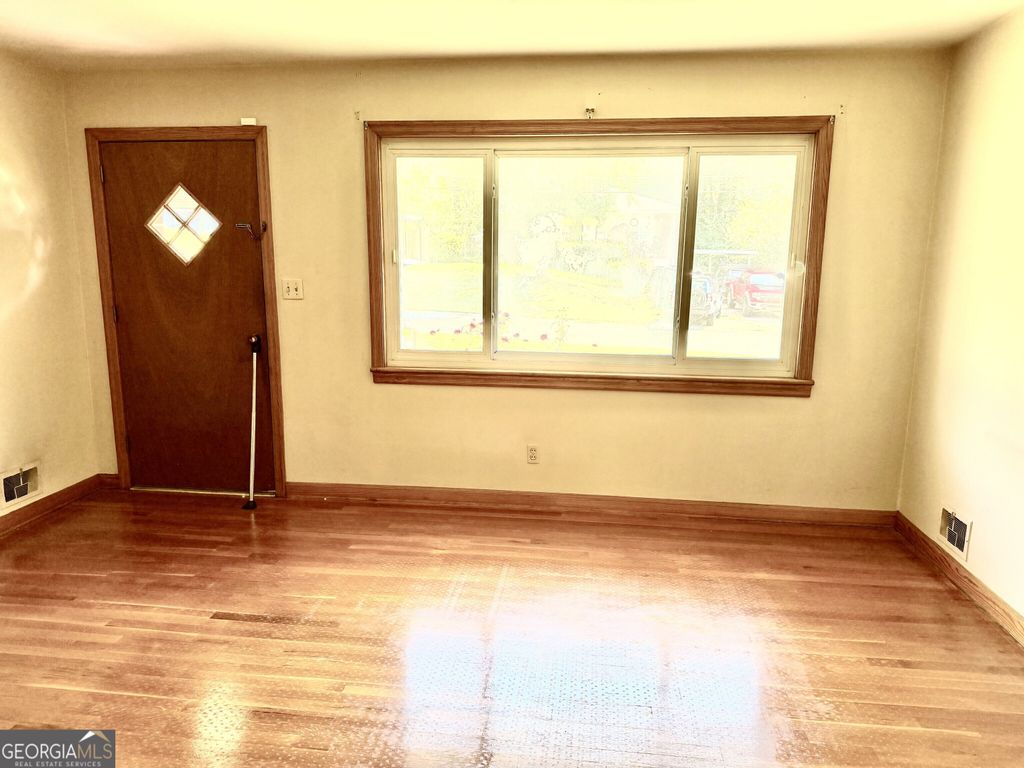 3226 Woodview Drive SE, Smyrna, GA 30082 — photo 5