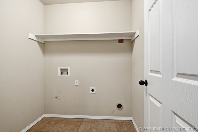 2709 W Charlotte Street, Broken Arrow, OK 74011