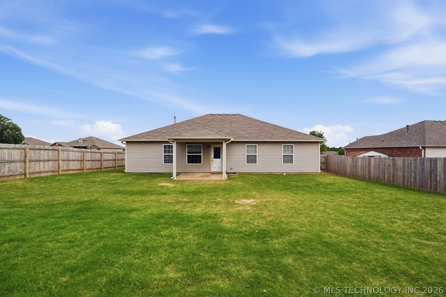 2709 W Charlotte Street, Broken Arrow, OK 74011