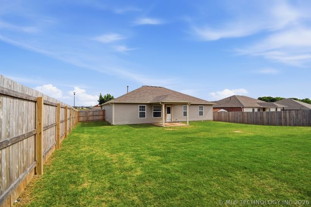 2709 W Charlotte Street, Broken Arrow, OK 74011