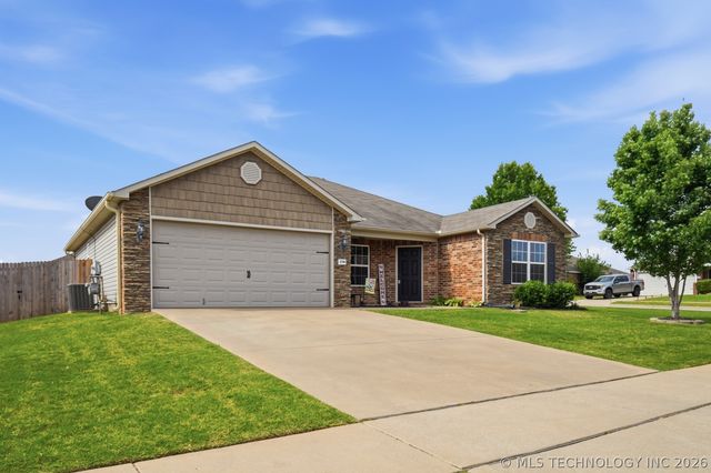 2709 W Charlotte Street, Broken Arrow, OK 74011