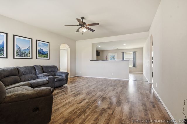 2709 W Charlotte Street, Broken Arrow, OK 74011