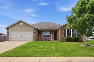 2709 W Charlotte Street, Broken Arrow, OK 74011