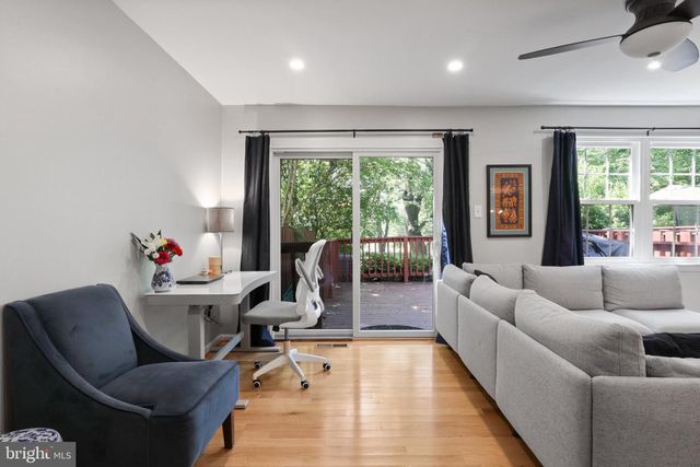 2802 HYSON LN, Falls Church, VA 22043