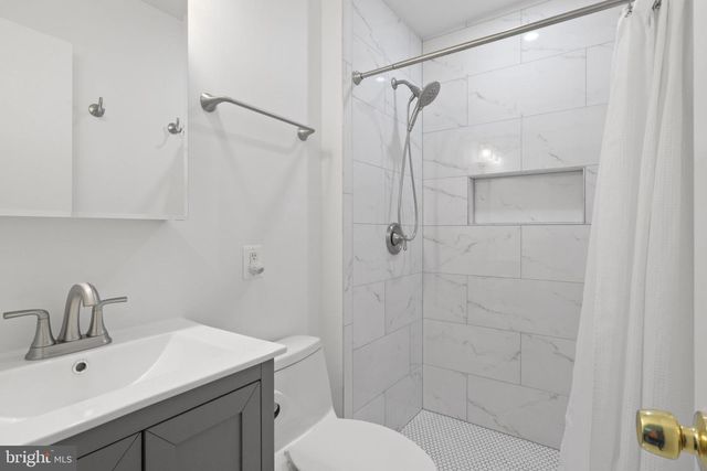 2802 HYSON LN, Falls Church, VA 22043