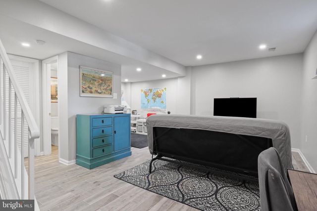 2802 HYSON LN, Falls Church, VA 22043