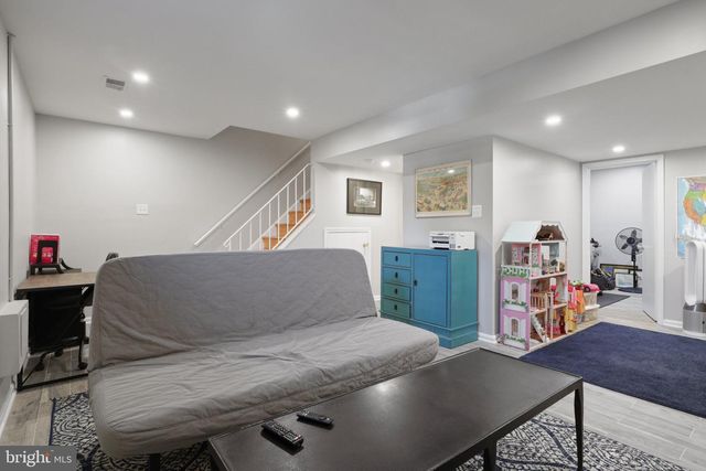 2802 HYSON LN, Falls Church, VA 22043