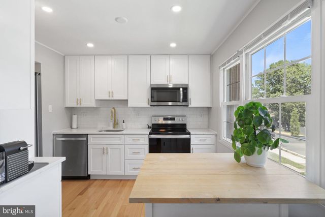 2802 HYSON LN, Falls Church, VA 22043