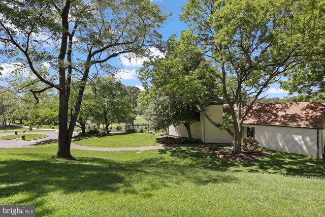 2802 HYSON LN, Falls Church, VA 22043