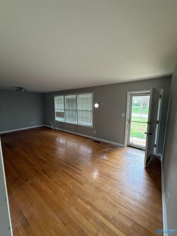 3205 Lewisburg Drive, Huntsville, AL 35810