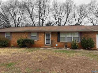 3205 Lewisburg Drive, Huntsville, AL 35810
