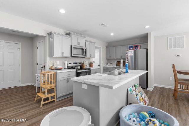 405 Reno Place, Jacksonville, NC 28540