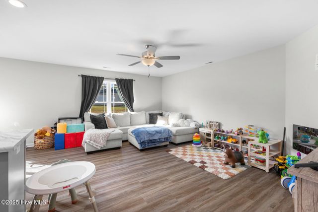 405 Reno Place, Jacksonville, NC 28540