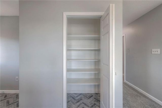 1086 SW 75 th Road, Holden, MO 64040