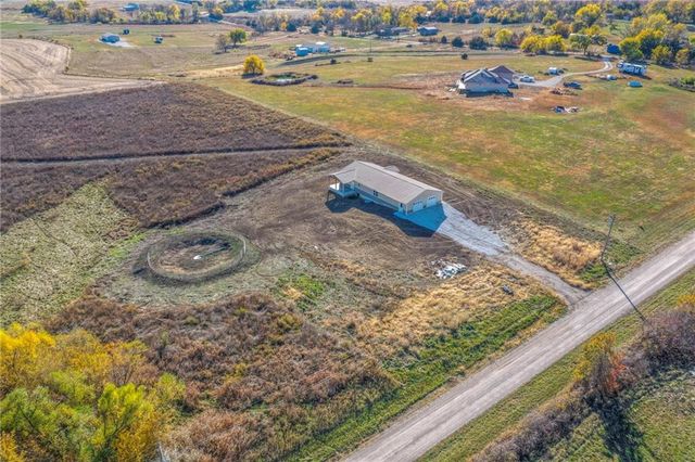 1086 SW 75 th Road, Holden, MO 64040