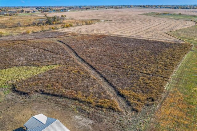 1086 SW 75 th Road, Holden, MO 64040