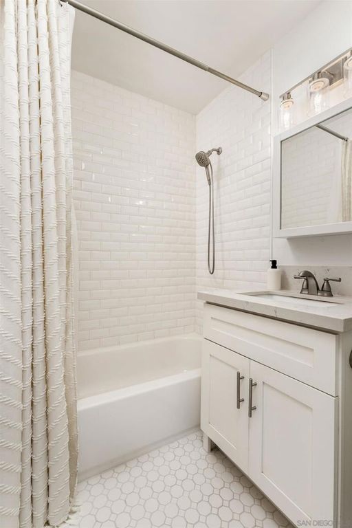 Image 20 of property listing at 1412 Frankfort St, San Diego, CA 92110