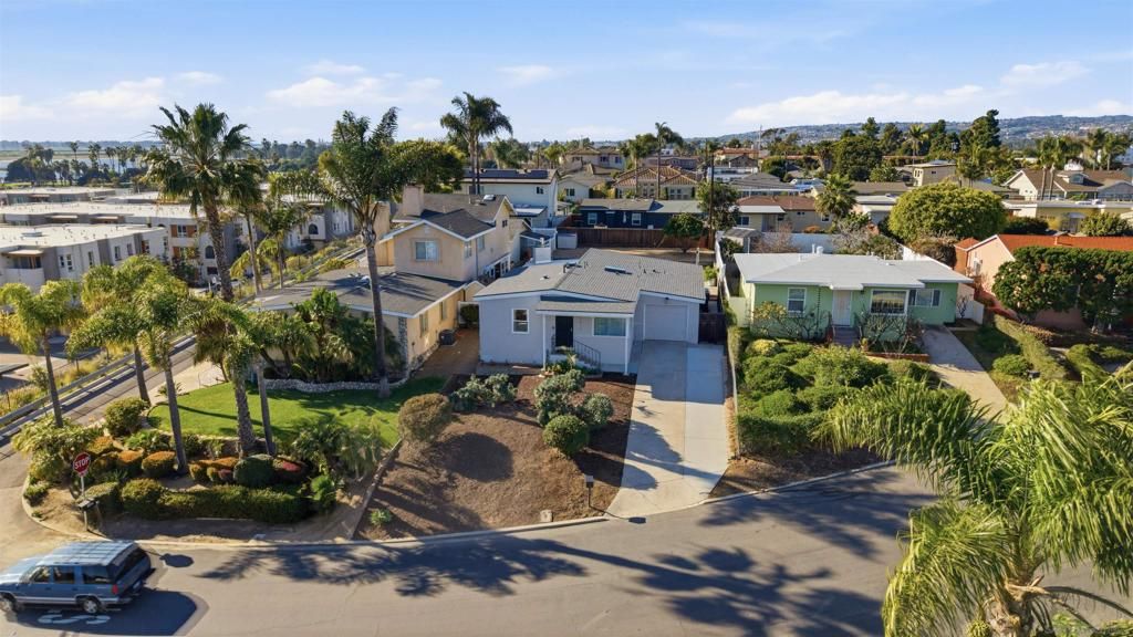 Image 29 of property listing at 1412 Frankfort St, San Diego, CA 92110