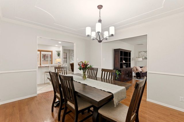 5700 Royal Oak Drive NE, Albuquerque, NM 87111