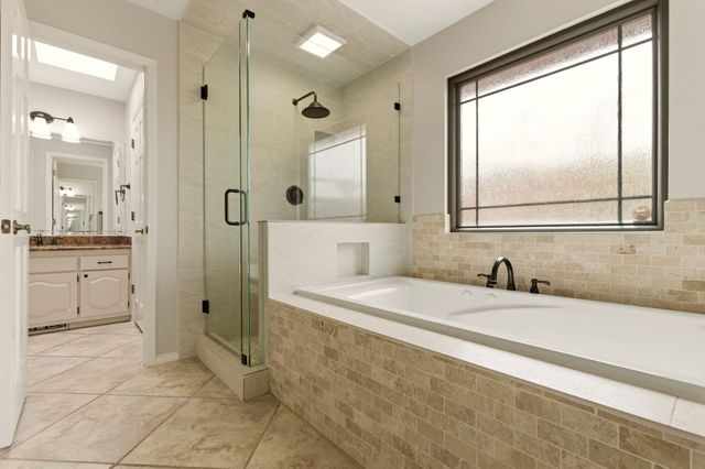 5700 Royal Oak Drive NE, Albuquerque, NM 87111