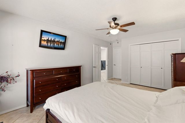 5700 Royal Oak Drive NE, Albuquerque, NM 87111