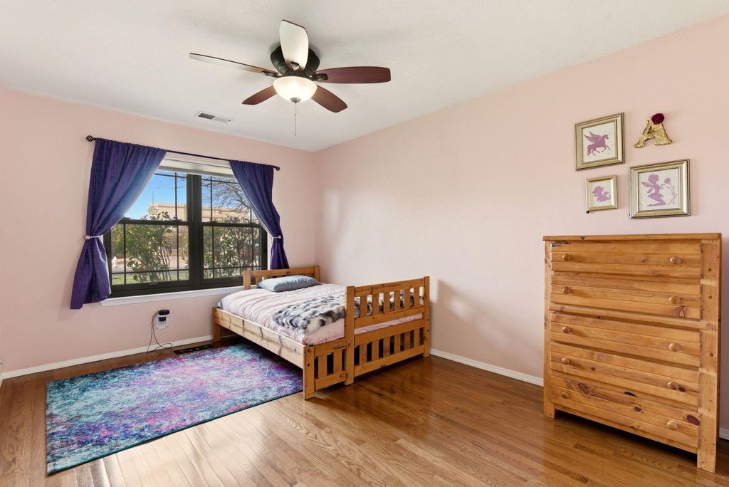 Image 45 of property listing at 5700 Royal Oak Drive NE, Albuquerque, NM 87111