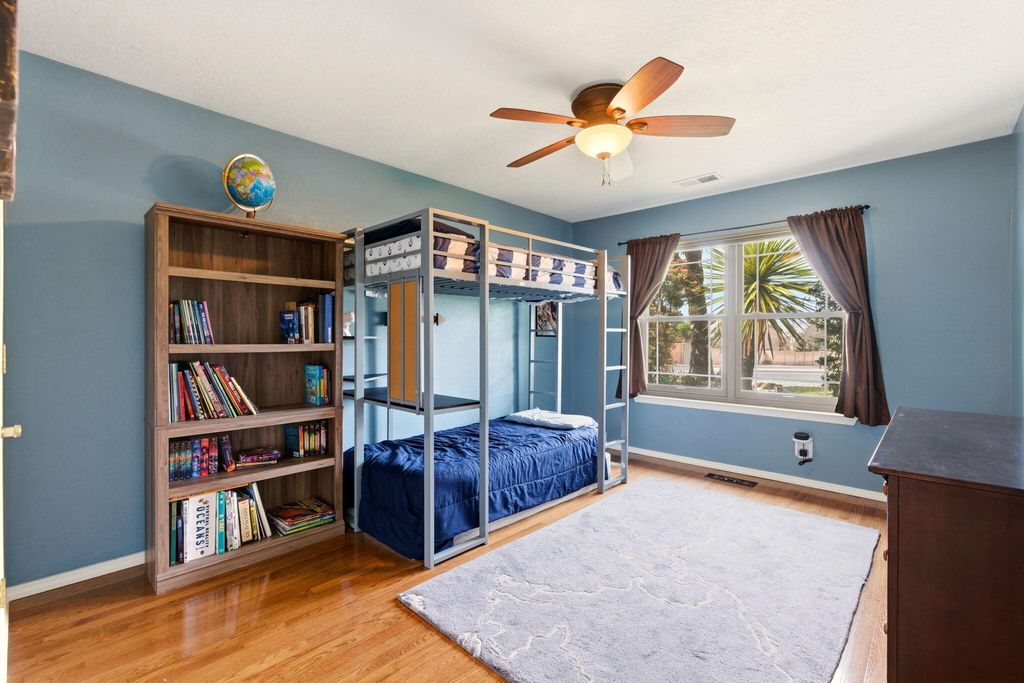 Image 47 of property listing at 5700 Royal Oak Drive NE, Albuquerque, NM 87111