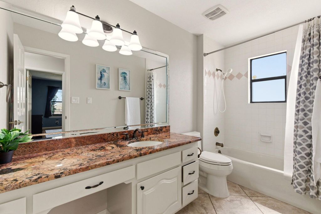 Image 49 of property listing at 5700 Royal Oak Drive NE, Albuquerque, NM 87111