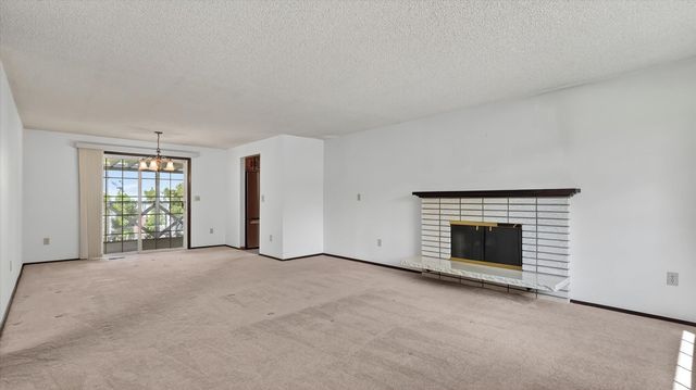 608 W Regina Ave, Spokane, WA 99218