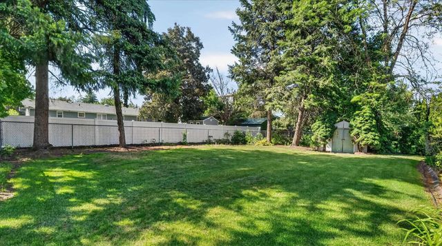 608 W Regina Ave, Spokane, WA 99218