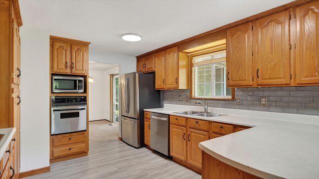 608 W Regina Ave, Spokane, WA 99218