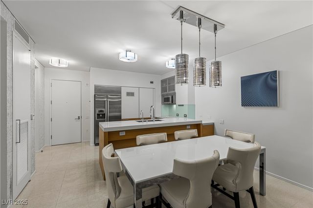 3722 Las Vegas Boulevard 3207, Las Vegas, NV 89158