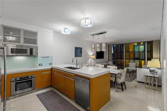 3722 Las Vegas Boulevard 3207, Las Vegas, NV 89158