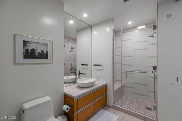 3722 Las Vegas Boulevard 3207, Las Vegas, NV 89158